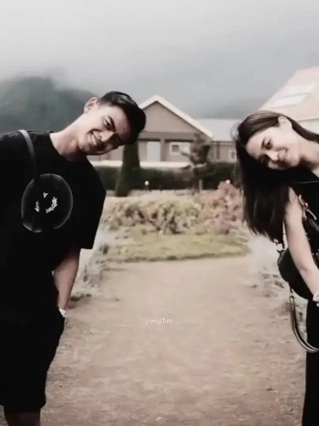 Azizah Salsha buka suara soal tak pernah unggah foto suami