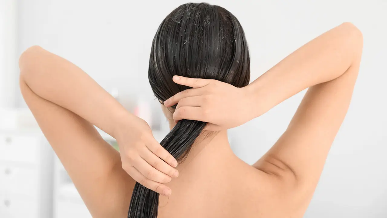 Tutorial Deep Conditioning Rambut di Rumah untuk Mengatasi Kerusakan, Ternyata Gampang Dilakukan Kok!