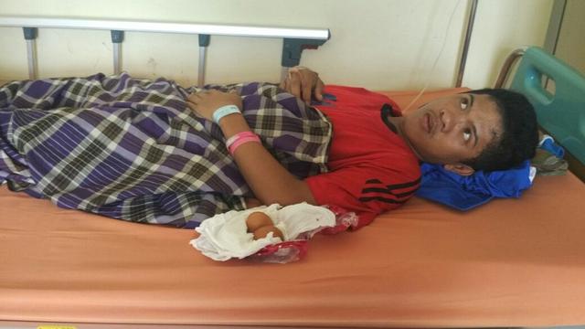 Akmal, remaja bertelur di Gowa sedang dirawat di RSUD Syech Yusuf Sungguminasa Kabupaten Gowa, Sulsel (Liputan6.com/ Eka Hakim)