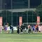 Legenda Manchester United (MU) Peter Schmeichel memeriahkan acara fun football dengan selebritas Tanah Air di Pancoran Soccer Field, Jakarta Selatan, Minggu (6/8/2023). Ia sempat berinteraksi dengan artis serta melepas eksekusi penalti di pengujung acara. (Liputan6.com/Melinda Indrasari)