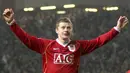 Sebagai seorang anak, Ole Gunnar Solskjaer salah satu contoh yang menyukai tim seperti Liverpool. Dia menyukai Kenny Dalglish, sering mengumpulkan kartu, dan stiker pemain Liverpool hanya untuk bergabung dengan United nantinya. (EPA/Anita Maric)