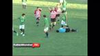 Pemukulan wasit kembali terjadi. Kali ini terjadi di liga kasta bawah di Argentina. Arnaldo Beron, wasit yang memimpin laga antara Ferro vs Tiro Federal dipukul oleh Alejandro Roncaglia hingga terjatuh. Ia memprotes keputusan kartu kuning yang diberi...