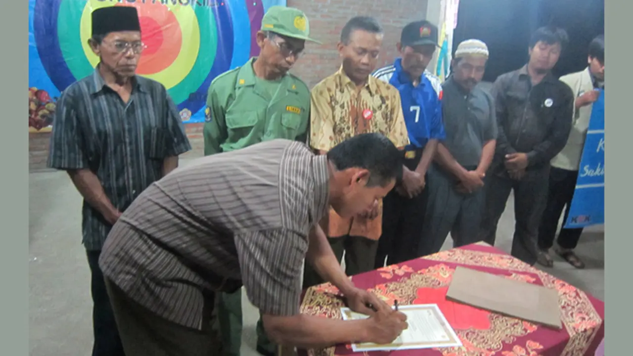 Warga Kedungtangkil Deklarasikan Anti Korupsi 