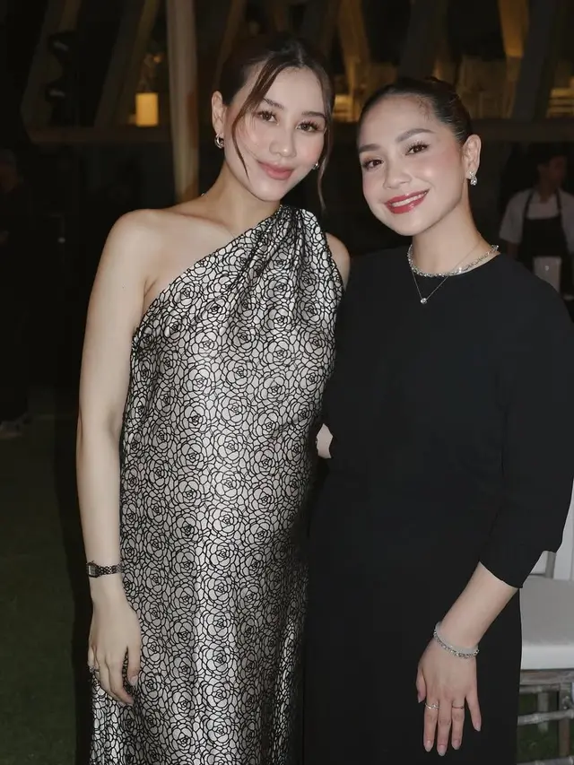 Aaliyah Massaid Kenakan Outfit Ibu Hamil Tetap Stylish saat Liburan di Bali. [@aaliyah.massaid]