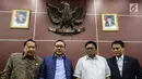 Ketua MPR Zulkifli Hasan (dua kiri) bersama Wakil Ketua MPR Oesman Sapta Odang (dua kanan), Ahmad Basarah (kanan), dan Mangindaan (kiri) saat Rapat Gabungan di Jakarta, Selasa (24/7). Sidang menyampaikan Nota Keuangan RAPBN 2019. (Liputan6.com/JohanTallo)