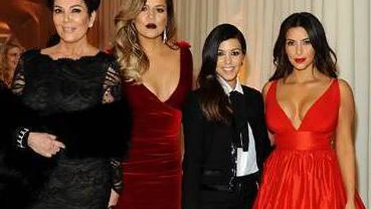 Gaya Busana Kardashian Bersaudara Ketika Hadiri After Party Oscar 2014