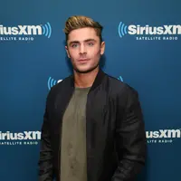 Tak hanya itu saja, Zac Efron mempunyai tipikal pria yang setia. Bahkan, ia mengaku tak perlu ada kencan yang terlalu sering dalam perkenalan. (AFP/Bintangt.com)