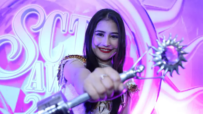 [Bintang] Prilly Latuconsina