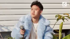 Rapper Rich Chigga mengganti nama panggung menjadi Brian Imanuel.