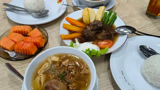 Rekomendasi Tempat Makan Malam di Alun Alun Solo