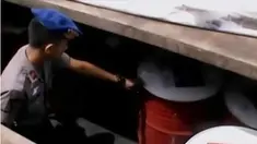Kapal kayu ini kedapatan mengangkut 100 drum avtur atau sekitar 20 ton.
