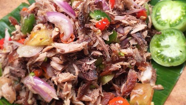 Resep Tongkol Suwir Sambal Matah Yang Nikmat Tiada Dua Lifestyle Liputan6 Com