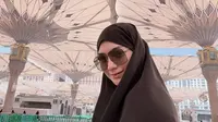 Citra Kirana Ungkap Pelajaran yang Ia Raih di Raudhah Saat Umrah pada Bulan Ramadan