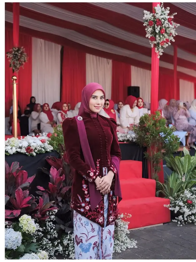 7 Potret Syahnaz Sadiqah di Upacara HUT ke-80 RI, Perdana sebagai Istri Bupati