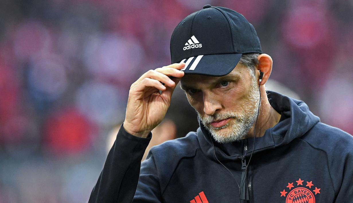 <p>Pelatih baru Bayern Munchen, Thomas Tuchel saat laga pekan ke-26 Liga Jerman 2022/2023 melawan Borussia Dortmund di Allianz Arena, Munchen, Jerman, Minggu (02/04/2023) WIB. Die Roten berhasil mengambil alih pimpinan klasemen liga dari Dortmund melalui kemenangan 4-2 mereka.</p>
