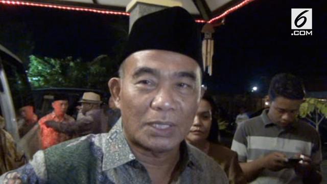 Menteri Pendidikan dan Kebudayaan Muhadjir Effendy meminta maaf atas kendala yang terjadi dalam pelaksanaan UNBK.