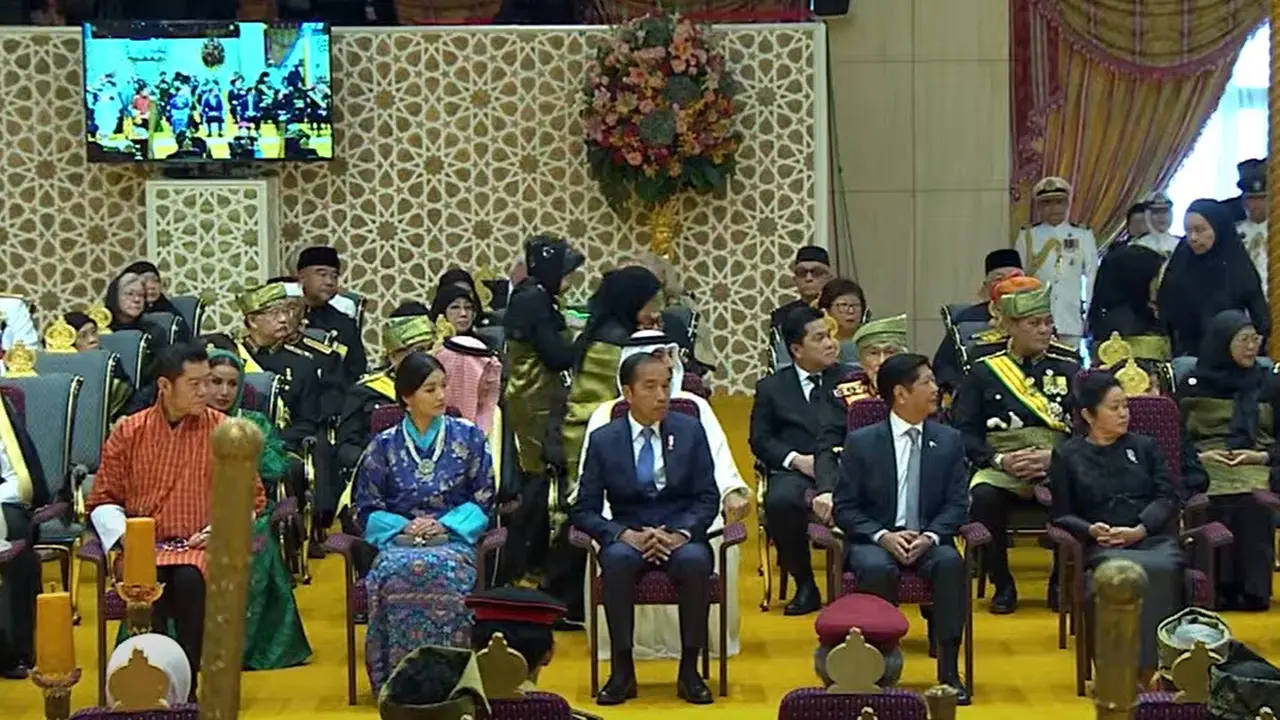 Duduk di Samping Ratu Bhutan, Jokowi Saksikan Pangeran Abdul Mateen dan Anisha Rosnah Bersanding di Singgasana Emas