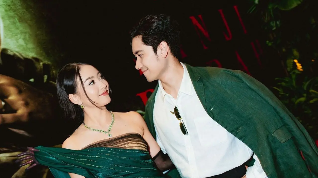 Emir Mahira dan Natasha Wilona