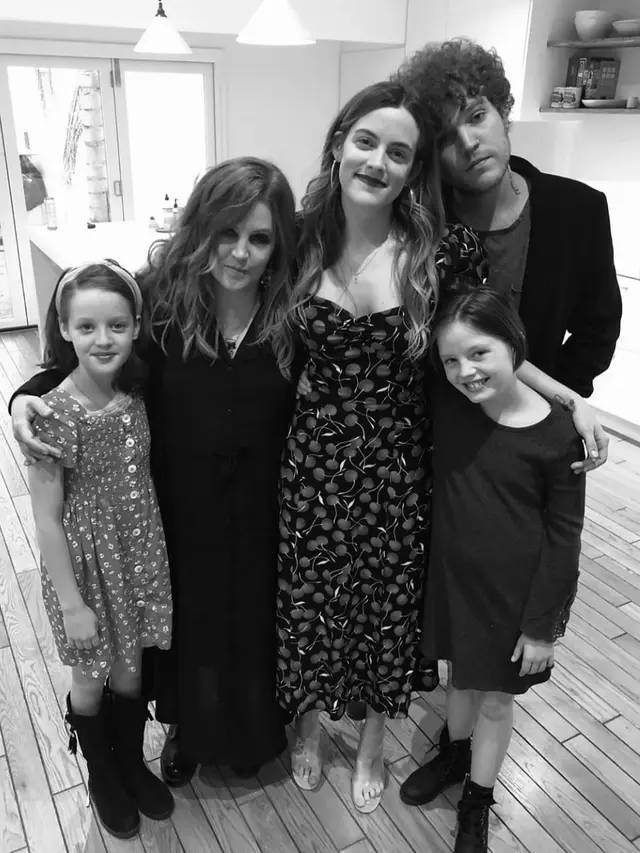 [Fimela] Benjamin Keough Putra Lisa Marie Presley Meninggal Dunia