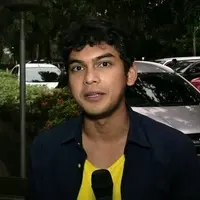 Ridwan Galih ikut berperan sebagai Dygta dalam sinetron Halilintar yang menghadirkan aksi-aksi balap mobil modifikasi. Seperti apa sih arti mobil yang sesungguhnya dalam kehidupan Ridwan Galih?