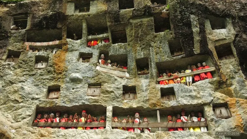 3 Ritual Penguburan Aneh Tana Toraja, Sulawesi Selatan