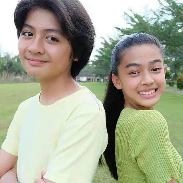 Main Sinetron Bareng, Ini 6 Potret Aqeela Calista dan Rassya Hidayah ‘Dari Jendela SMP’