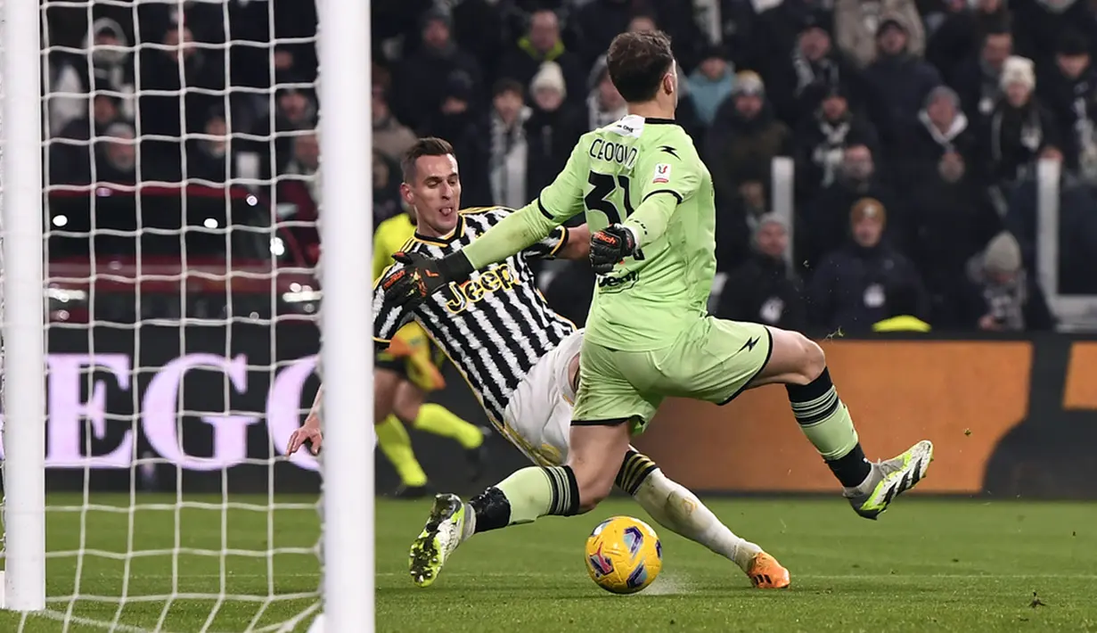Hasil ini membawa Si Nyonya Besar lolos ke semifinal. Di babak empat besar, Juventus bakal menantang tim tangguh lainnya Lazio. (Fabio Ferrari/LaPresse via AP)