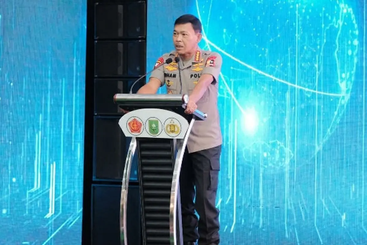 Kapolri Jenderal Idham Aziz ketika memberikan arahan saat peluncuran aplikasi Lancang Kuning Nusantara di Pekanbaru.