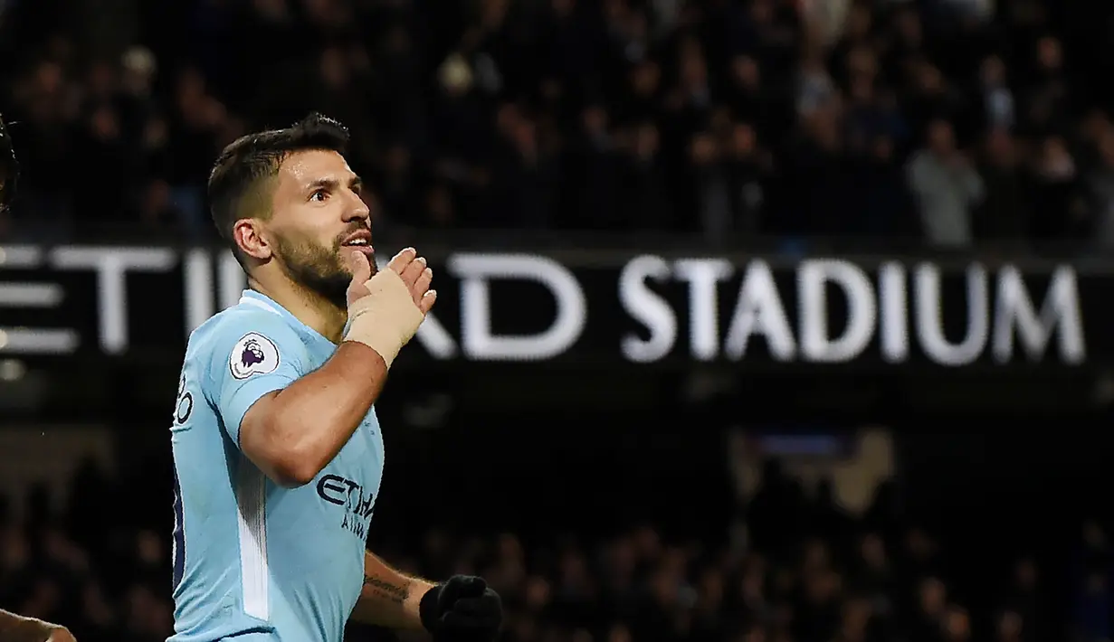 3. Sergio Aguero (Manchester City) - 21 Gol (4 Penalti). (AFP/Paul Ellis)