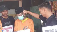 Rekonstruksi Ungkap Motif Pembunuhan Manusia Silver di Probolinggo
