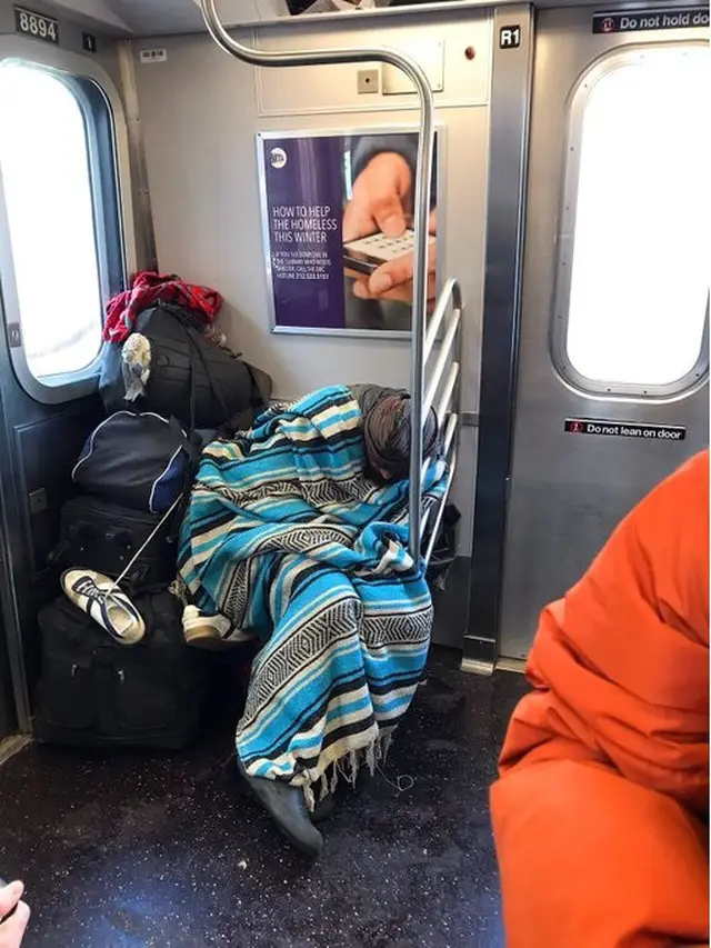 Begini Mirisnya Suasana di Subway New York, Banyak Dihuni Tunawisma