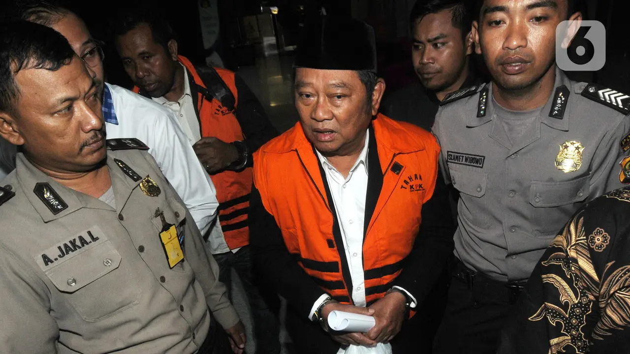 Ekspresi Bupati Sidoarjo Saiful Ilah  Saat Ditahan KPK