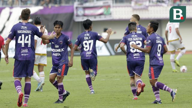 Shopee Liga 1 : Persita Tangerang Vs PSM Makassar