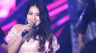 Sebelum Sukses Via Vallen Ternyata Pernah Ngamen News Entertainment Fimela Com