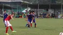 Egi Maulana saat mencetak gol pertama melalui penalti dalam ujicoba melawan Jepang U16 di Lapangan Padepokan Voli Indonesia di Sentul, Bogor, Jawa Barat. Selasa (15/4). 