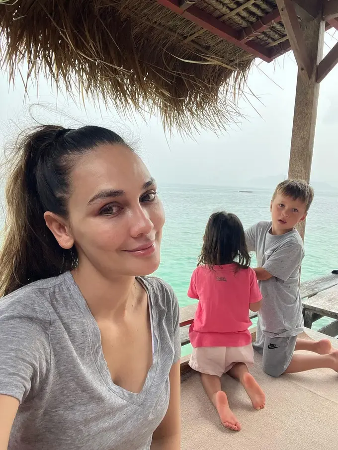 Luna Maya tetap cantik di usia 39 tahun (Instagram/lunamaya)