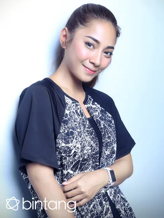 Karier pemeran sinetron 'Elif Indonesia' itu kian melesat setelah memenangkan dalam acara pencarian bakat Cipta Bintang Televisi pada tahun 2004. (Fotographer: Nurwahyunan, Digital Imaging: Muhammad Iqbal Nurfajri/Bintang.com)