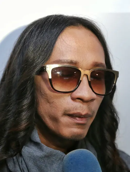 Tidak banyak yang diundang saat pernikahannya di gelar di Bandung. Demi mengundang banyak kerabat dan teman, ia akan menggelar resepsi dengan mengundang kerabat dan sahabat lebih banyak lagi. (Adrian Putra/Bintang.com)