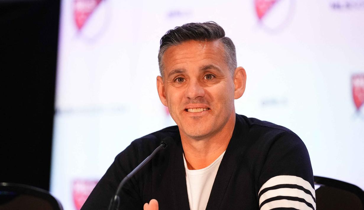 Dalam pengumuman resminya, PSSI menegaskan bahwa John Herdman dipilih melalui proses evaluasi menyeluruh. Tampak dalam foto, John Herdman, pelatih kepala Toronto FC, berbicara pada konferensi pers selama acara hari media MLS di Miami Convention Center pada 11 Januari 2024 di Miami, Florida. (Rich Storry/GETTY IMAGES NORTH AMERICA/Getty Images via AFP)