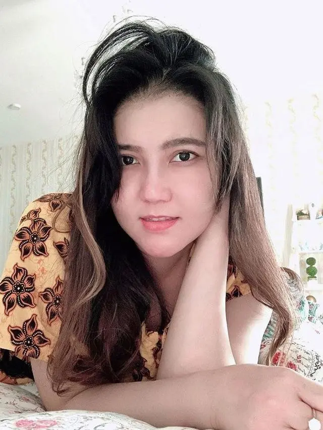 Potret 6 Penyanyi Dangdut Tanpa Makeup, Muka Bantal Jadi Sorotan