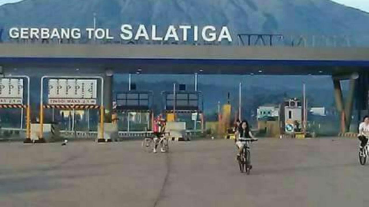 Dilarang Selfie di Tol Indah Semarang - Solo