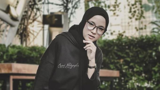 Intip 3 model  jilbab  kekinian ala Nissa  Sabyan  Fashion 