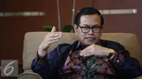 Sekteraris Kabinet Pramono Anung saat melakukan wawancara khusus dengan Liputan6.com, Jakarta, Kamis (9/6). (Liputan6.com/Faizal Fanani)