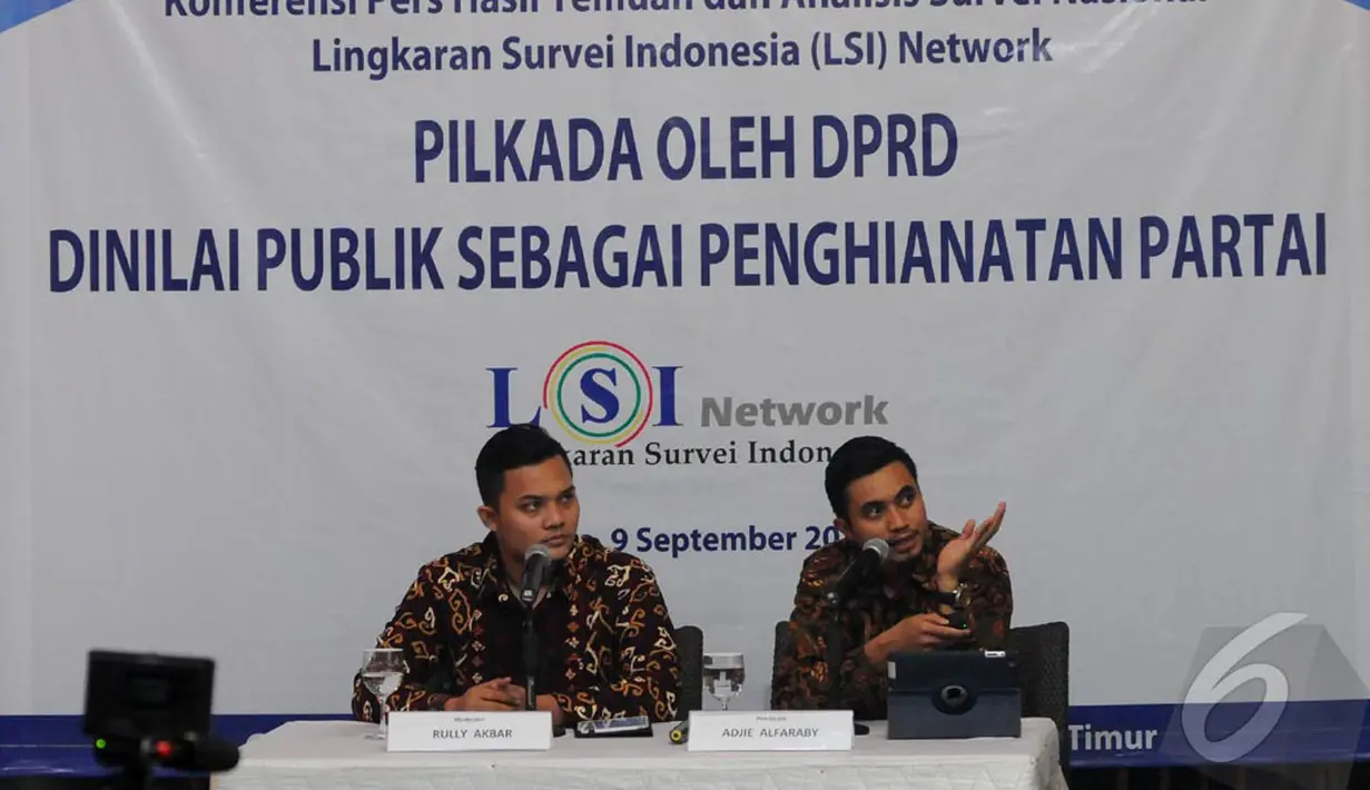 Peneliti LSI, Adjie Alfaraby mengatakan bahwa mayoritas pemilih lebih mengingnkan Pilkada secara langsung, Jakarta, Selasa (9/9/2014) (Liputan6.com/Andrian M Tunay)