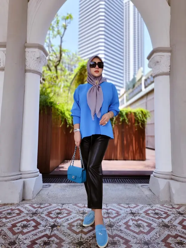 Outfit Celana Lateks Syahrini