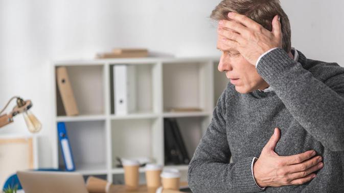 Waspada, Migrain Tingkatkan Risiko Penyakit Jantung (LightField Studios/Shutterstock)
