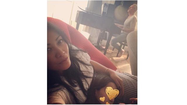 5 Potret Anggung C Sasmi yang Kini Berusia 45 Tahun, Awet Muda