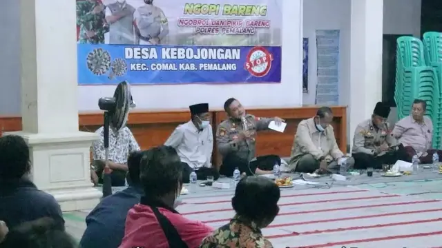 Kapolres Pemalang AKBP Ari Wibowo mengajak warga untuk Ngobrol dan Pikir Bareng (Ngopi Bareng). (Foto: Humas Polres Pemalang/Liputan6.com)