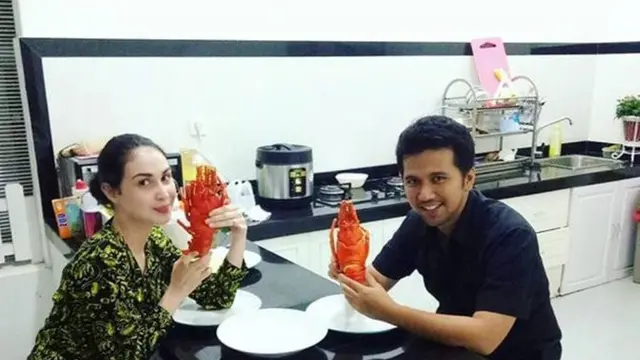 Arumi Bachsin dan Emil Dardak