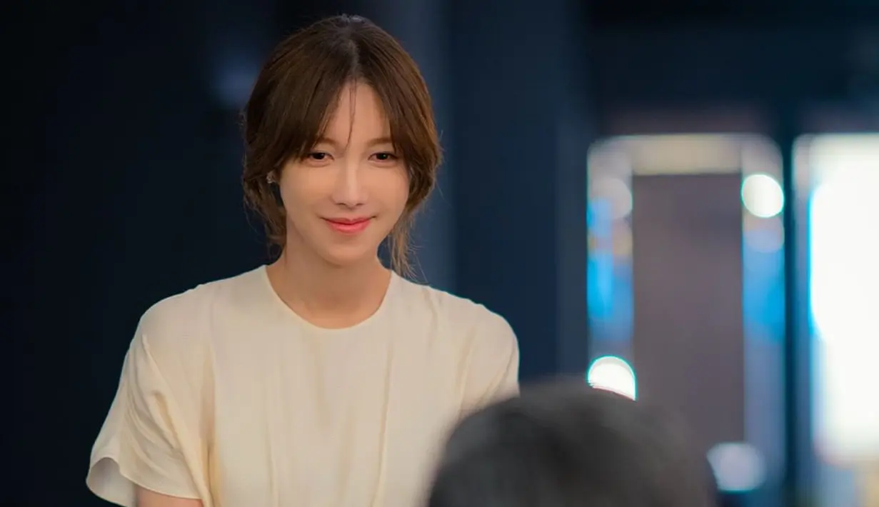 <p>Dalam drama tersebut, Sara Kim menjadi korban skema kejam suaminya No Yul Sung (Oh Min Seok), yang memandang pernikahan hanya sebagai sarana untuk memenuhi keinginannya. (Foto: JTBC)</p>